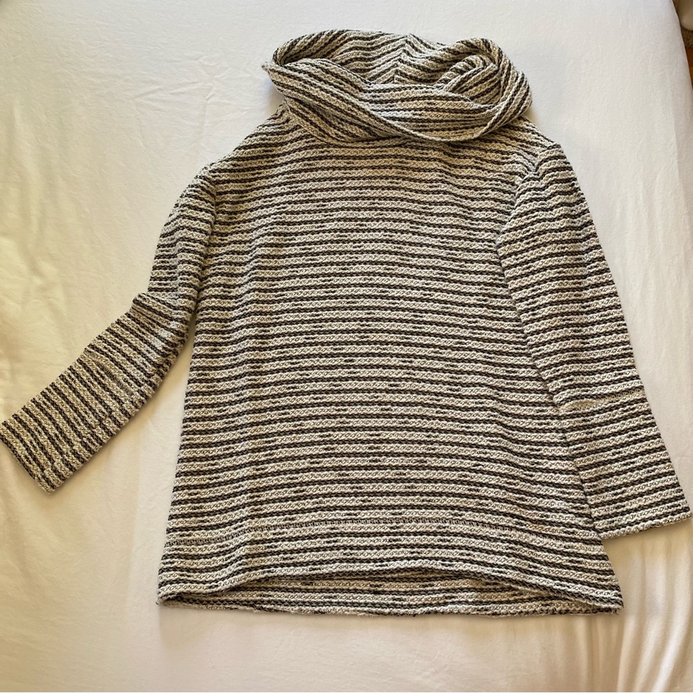 Merona White and Black Cowl Neck Sweater Women's M